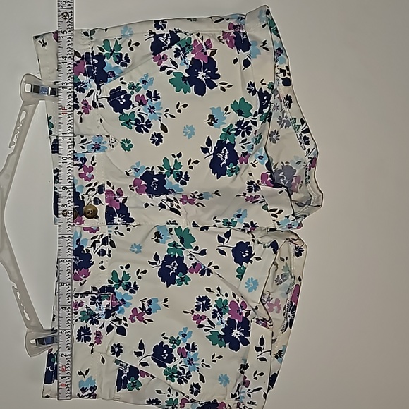 Aeropostale White Floral Comfortable Jean Shorts Size 3/4 - Picture 4 of 7